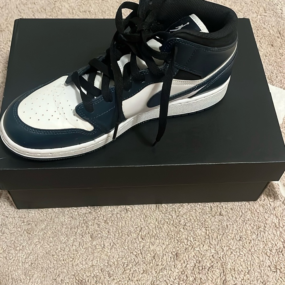 kids jordans size 6.5 but fit womens 7